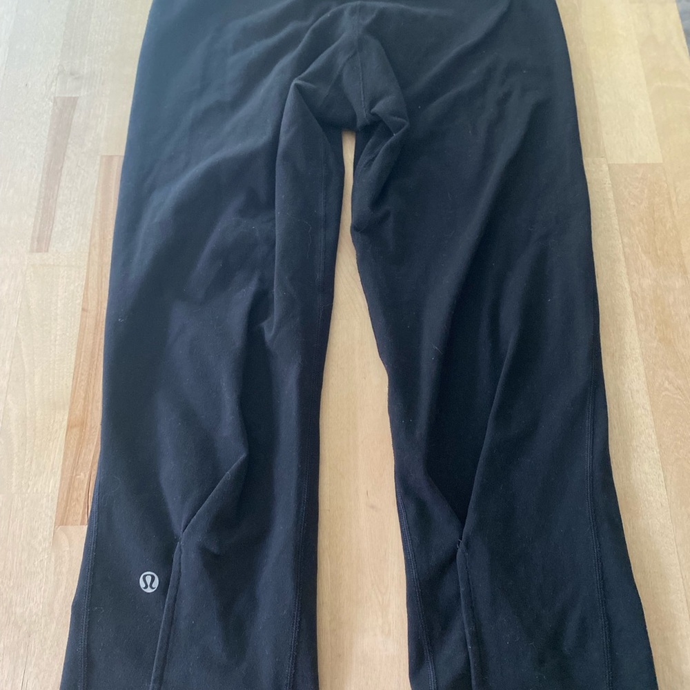 Lululemon Black Athletic Capri Leggings size 8